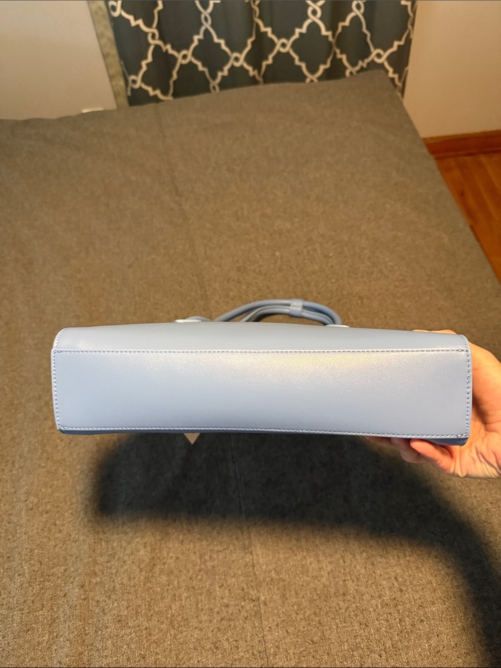 Old Navy east/west bag, NWT - Picture 4 of 7